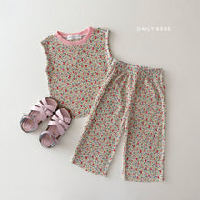 Load image into Gallery viewer, DAILYBEBE KIDS UNI TOP BOTTOM SET**PREORDER