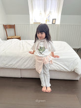 Load image into Gallery viewer, DIGREEN MOM / KIDS LOVELY SUMMER TEE SHIRT*PREORDER