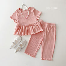 Load image into Gallery viewer, DAILYBEBE KIDS FRILL TOP BOTTOM SET**PREORDER