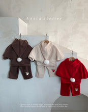 Load image into Gallery viewer, AOSTA KIDS WINTER CONE CAPE*PREORDER