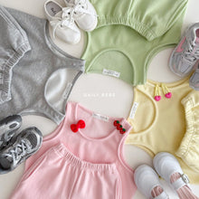 Load image into Gallery viewer, DAILYBEBE KIDS VEST SET**PREORDER