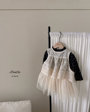 Load image into Gallery viewer, AOSTA FALL LACE JENNY OPEN VEST**PREORDER