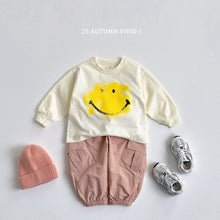 Load image into Gallery viewer, VIVID KIDS SMILEY SWEATER*PREORDER