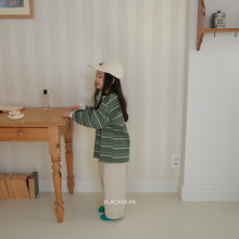 Load image into Gallery viewer, BLACKBEAN KIDS HOLD PANTS* Preorder