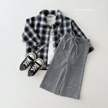 Load image into Gallery viewer, DAILYBEBE KIDS CHECK SHIRT**PREORDER