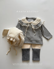 Load image into Gallery viewer, AOSTA KIDS FUR  PRINCESS CAPE *PREORDER
