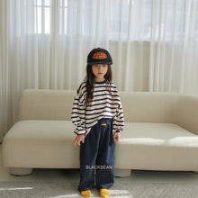 Load image into Gallery viewer, BLACKBEAN KIDS HOLD PANTS* Preorder