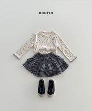 Load image into Gallery viewer, BONITO KIDS EYELET TEE*PREORDER