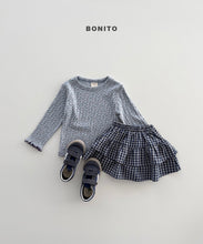 Load image into Gallery viewer, BONITO KIDS EYELET TEE*PREORDER