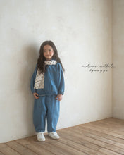 Load image into Gallery viewer, ANGGO KIDS SIGNATURE PANTS**PREORDER