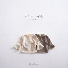 Load image into Gallery viewer, ANGGO KIDS FRILL TEE SHIRT**PREORDER