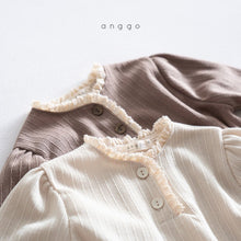 Load image into Gallery viewer, ANGGO KIDS FRILL TEE SHIRT**PREORDER