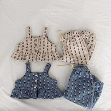 將圖片載入圖庫檢視器中，MEL KIDS 春季花卉上衣套裝**預購**