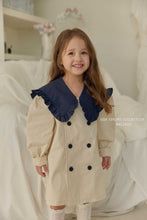 將圖片載入到圖庫檢視器中，MEL 兒童翻領連身裙**預購**