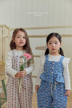 將圖片載入圖庫檢視器中，MEL KIDS 春季花卉上衣套裝**預購**