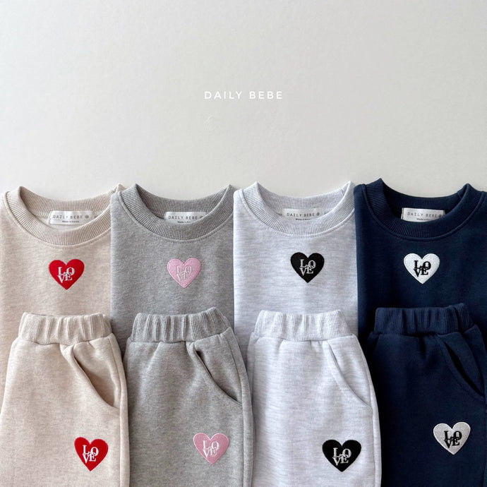 DAILYBEBE KIDS LOVE TOP BOTTOM SET**PREORDER