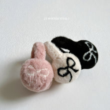 Load image into Gallery viewer, VIVID KIDS BOW EAR MUFF*PREORDER