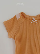 Load image into Gallery viewer, ALADIN KIDS SQUARE REGALAN TEE**PREORDER