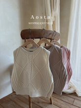 Load image into Gallery viewer, AOSTA MOM Knitted Vest*Preorder