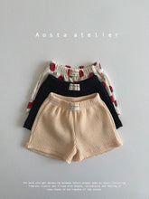 Load image into Gallery viewer, AOSTA KIDS SPRING BONG BONG SHORT PANTS**PREORDER