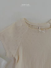 Load image into Gallery viewer, ALADIN KIDS SQUARE REGALAN TEE**PREORDER