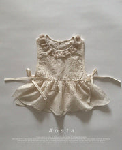 Load image into Gallery viewer, AOSTA KIDS LACE COTTON BLOUSE*PREORDER