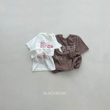 將圖片載入圖庫檢視器中，BLACKBEAN KIDS 週日早午餐 T 卹（與媽媽合影）* 預購