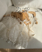 Load image into Gallery viewer, AOSTA KIDS TULLE VEST*PREORDER