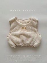 Load image into Gallery viewer, AOSTA KIDS FURRY VEST *PREORDER