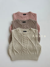 Load image into Gallery viewer, AOSTA KIDS Knitted Vest*Preorder