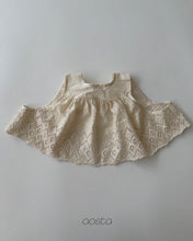 Load image into Gallery viewer, AOSTA FALL LACE JENNY OPEN VEST**PREORDER