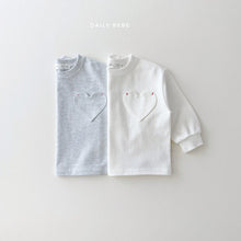 Load image into Gallery viewer, DAILYBEBE KIDS HEART POCKET TEE SHIRT**PREORDER