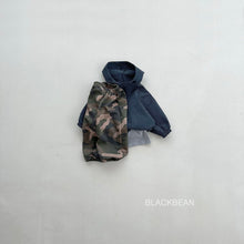 Load image into Gallery viewer, BLACKBEAN KIDS CAMO PANTS* PREORDER