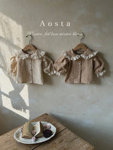 Load image into Gallery viewer, AOSTA KIDS Jane Collar Blouse**Preorder