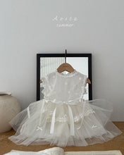 Load image into Gallery viewer, AOSTA KIDS LACE VEST*PREORDER