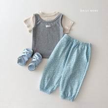 Load image into Gallery viewer, DAILYBEBE KIDS FLORAL SASSY PANTS**PREORDER
