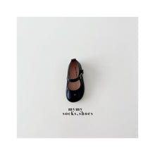 Load image into Gallery viewer, KIDS PREFALL MINI HEART LEATHER SHOES**PREORDER