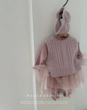 Load image into Gallery viewer, AOSTA KIDS KNIT VEST*PREORDER