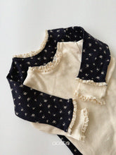 Load image into Gallery viewer, AOSTA FALL FLORAL FRILL TOP**PREORDER