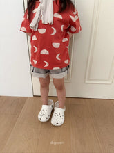 Load image into Gallery viewer, DIGREEN KIDS HALF MOON TEE*PREORDER