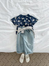 Load image into Gallery viewer, DIGREEN KIDS HALF MOON TEE*PREORDER