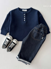 Load image into Gallery viewer, DAILYBEBE KIDS WAFFLE HENLEY SHIRT **PREORDER