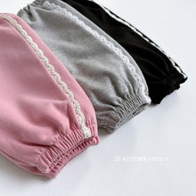 Load image into Gallery viewer, VIVID KIDS FRILL PANTS*PREORDER
