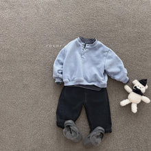 Load image into Gallery viewer, RAKER KIDS BUTTON SWEAT SHIRT** Preorder