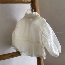 Load image into Gallery viewer, RAKER KIDS SHEER WINDBREAKER (CREAM)** Preorder