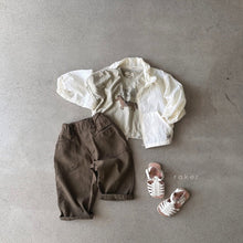 Load image into Gallery viewer, RAKER KIDS SHEER WINDBREAKER (CREAM)** Preorder