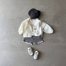 Load image into Gallery viewer, RAKER KIDS SHEER WINDBREAKER (CREAM)** Preorder