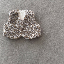 Load image into Gallery viewer, RAKER KIDS LEOPARD VEST** Preorder