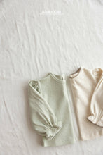 Load image into Gallery viewer, ALADIN KIDS FRILL SHOULDER TEE**PREORDER