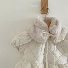 Load image into Gallery viewer, ALADIN KIDS Lux Fluffy Collar*Preorder